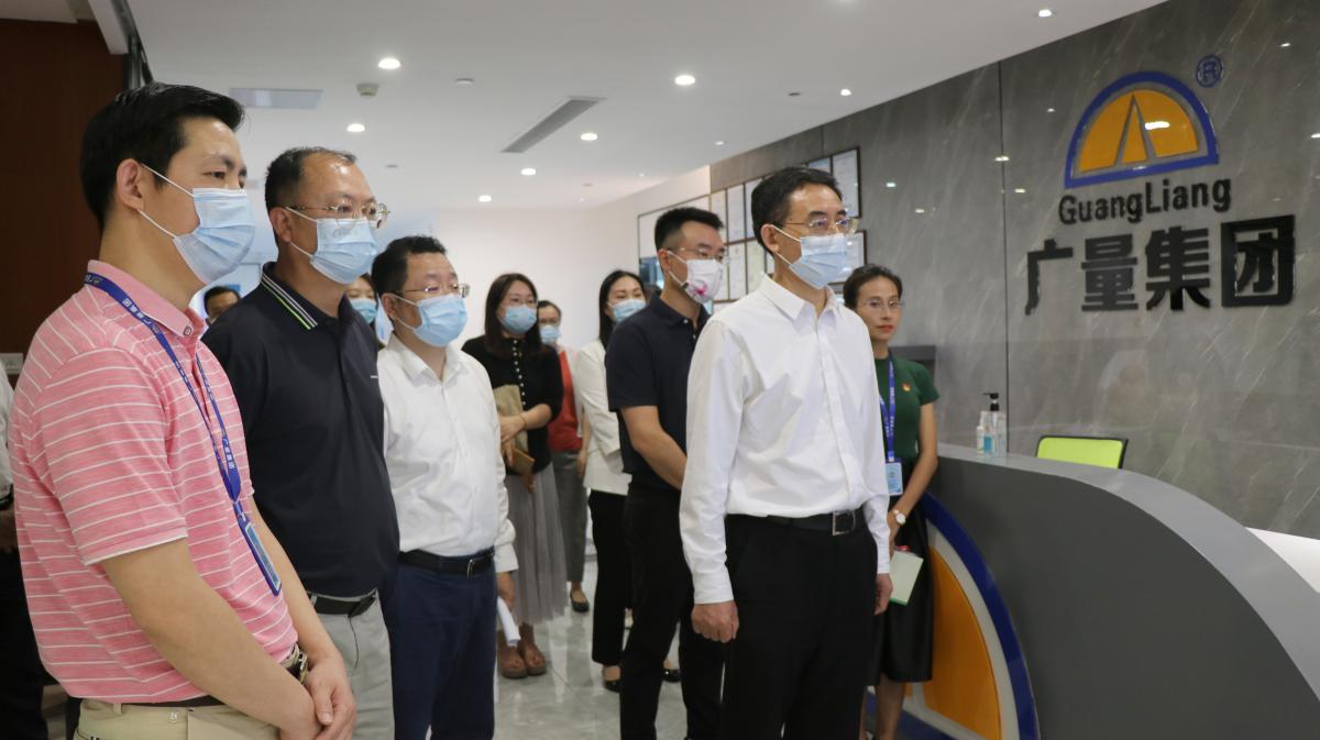 汉中市人大常委会潘新潮副主任莅临优德88集团调研